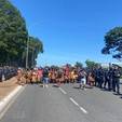 Indígenas marcham contra avanço do garimpo na reserva yanomami (Camila Andrade/Record TV - 08.02.2023)